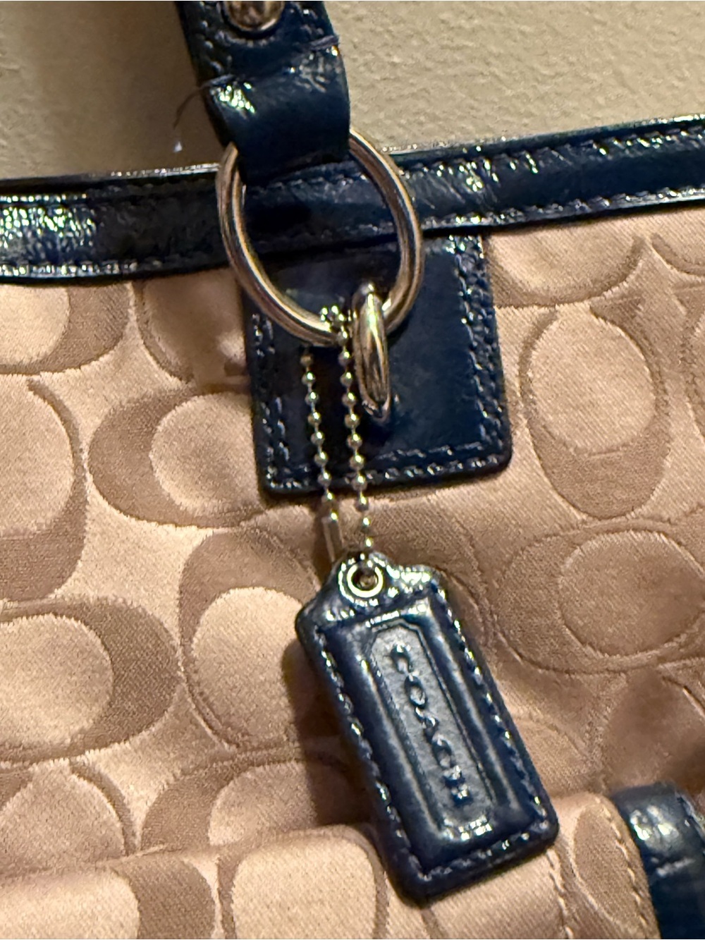 Coach Beige Signature Tote with Blue Trim and Turnlock Pocket EUC - Picture 4 of 11